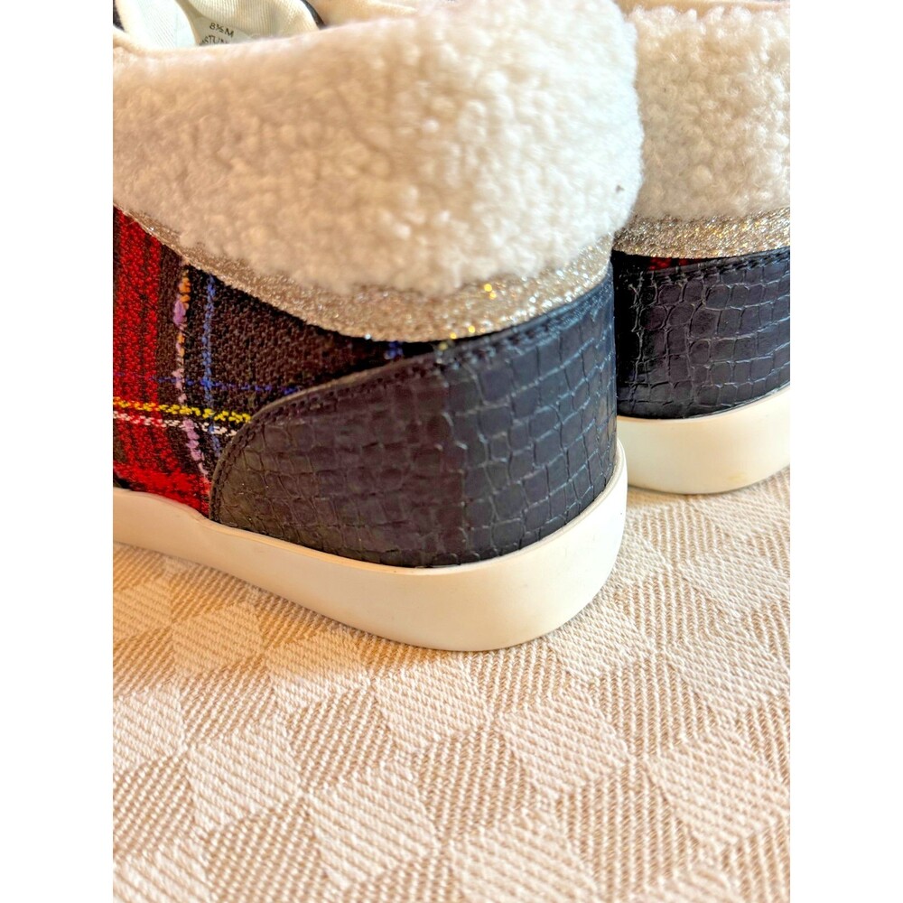 NEW Nine West Plaid Sherpa Trim Lace-Up Sneakers Women’s 8.5 Red Black Tartan - Picture 8 of 13